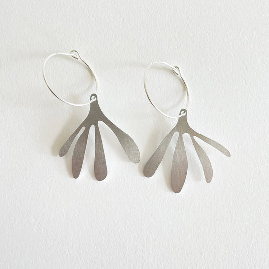 Silver Aluminium Arame Earrings by Tom Pigeon