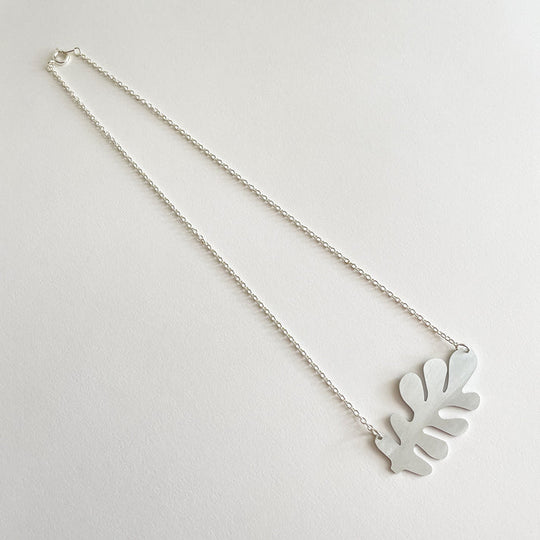 Brack Necklace in silver aluminium by Tom Pigeon